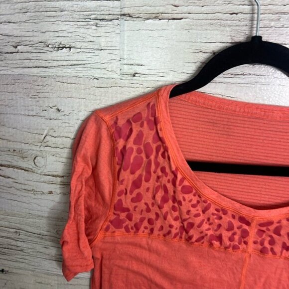 Lululemon Runaway Tee orange pocket striped cheetah size 6 - Picture 3 of 10